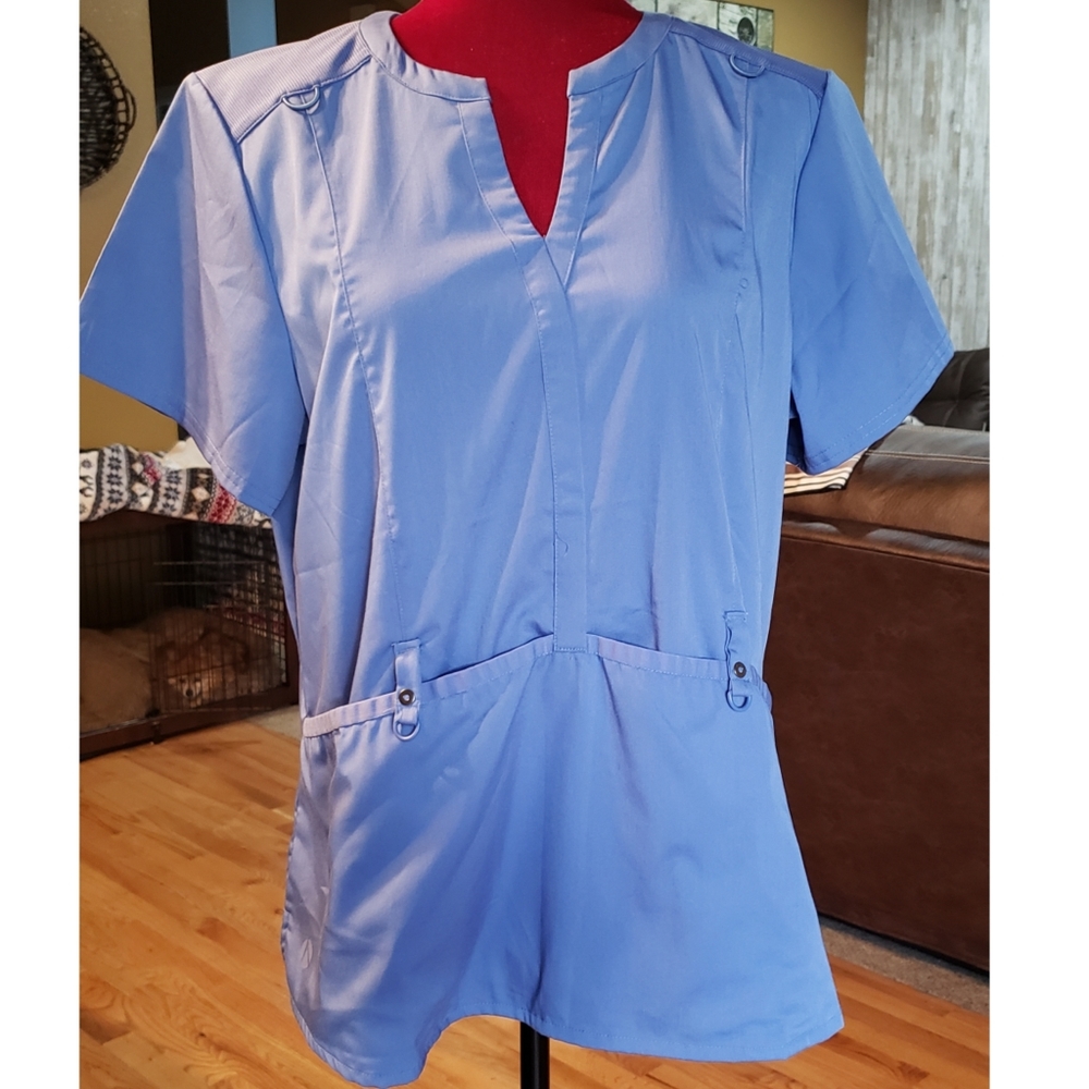 ADAR Responsive Collection Active Notch Top - Picture 2 of 4